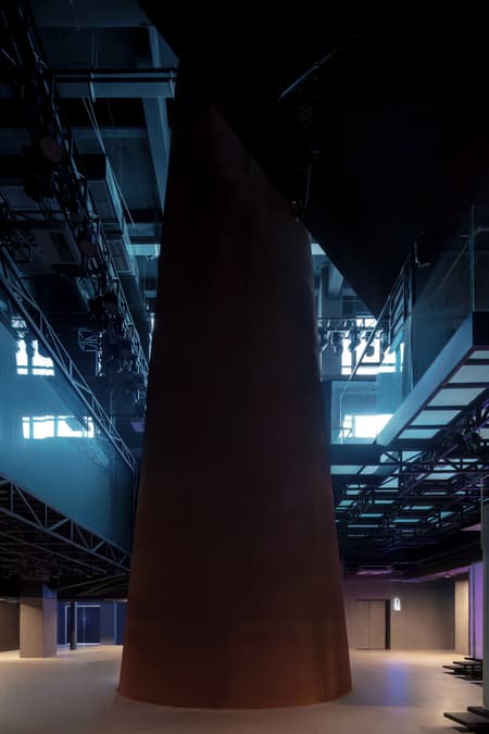 Dali Transformer Theater: Immersive Theatrical District